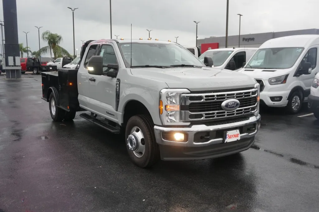 2025 Ford Super Duty F-350 DRW XL