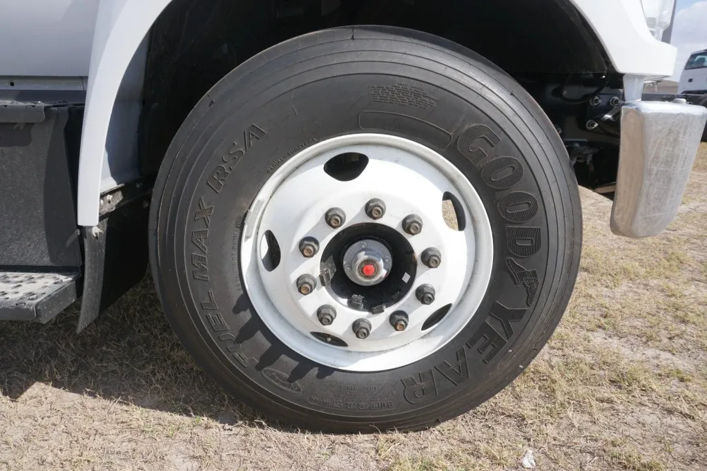 2027 Ford F-650 Straight Frame 