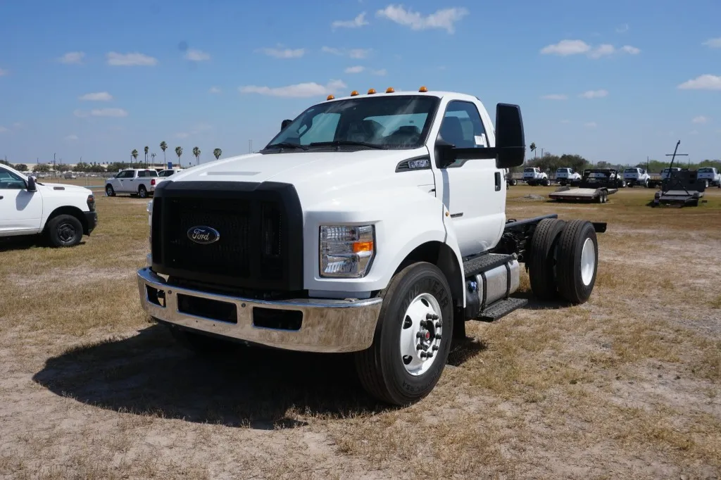 2027 Ford F-650 Straight Frame 