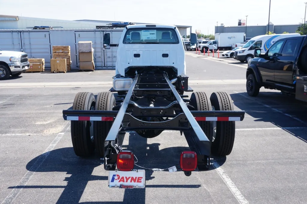 2027 Ford F-750 Straight Frame 