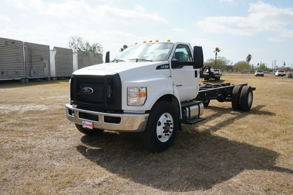 2026 Ford F-750 Straight Frame null