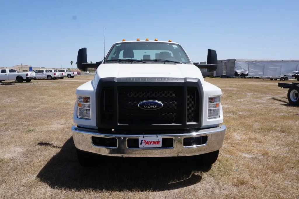 2027 Ford F-750 Straight Frame 