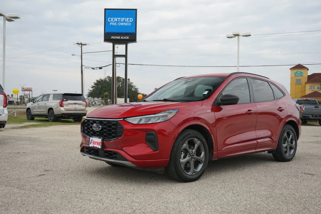 2024 Ford Escape ST-Line's photo