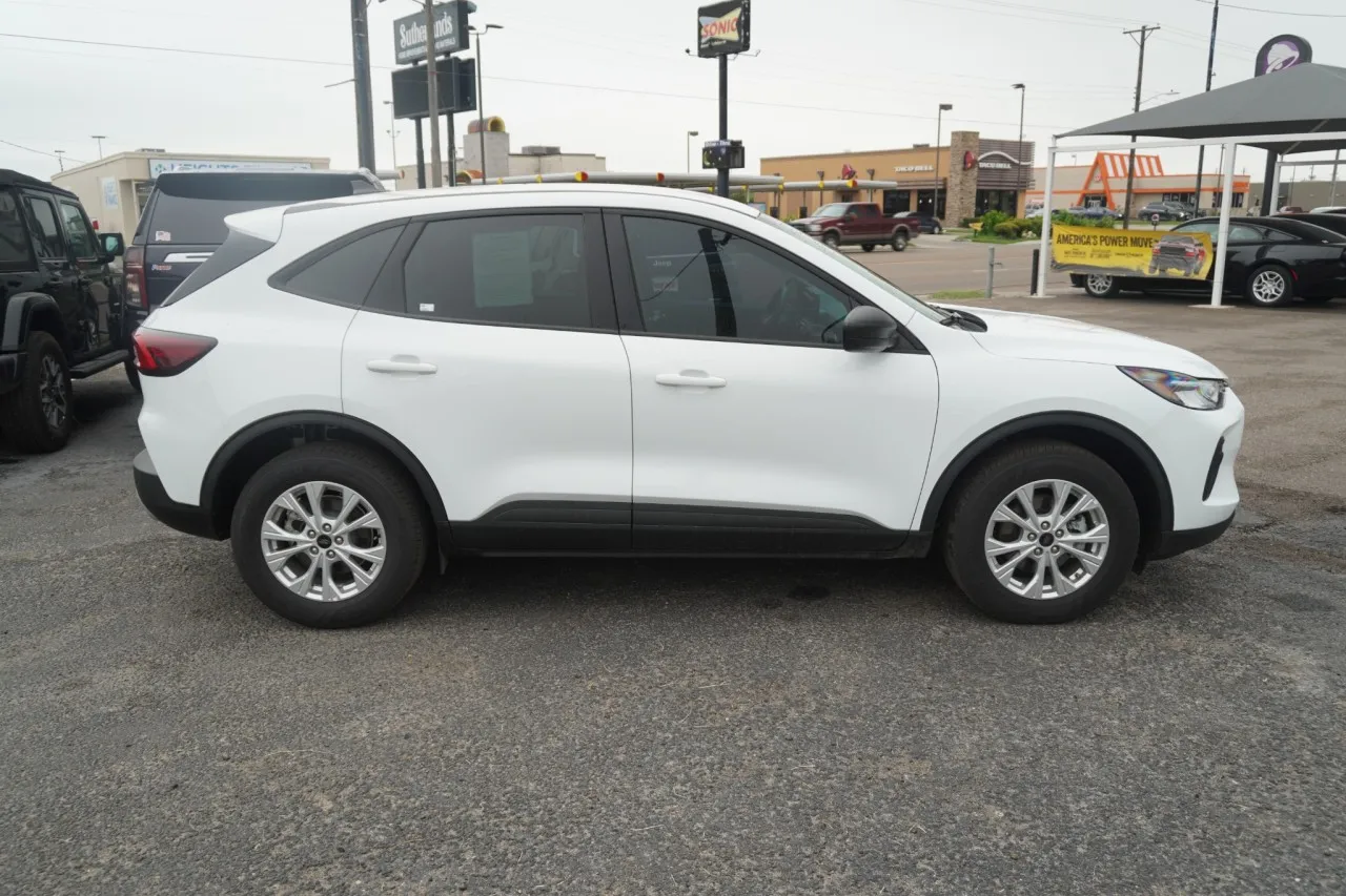 2025 Ford Escape Active