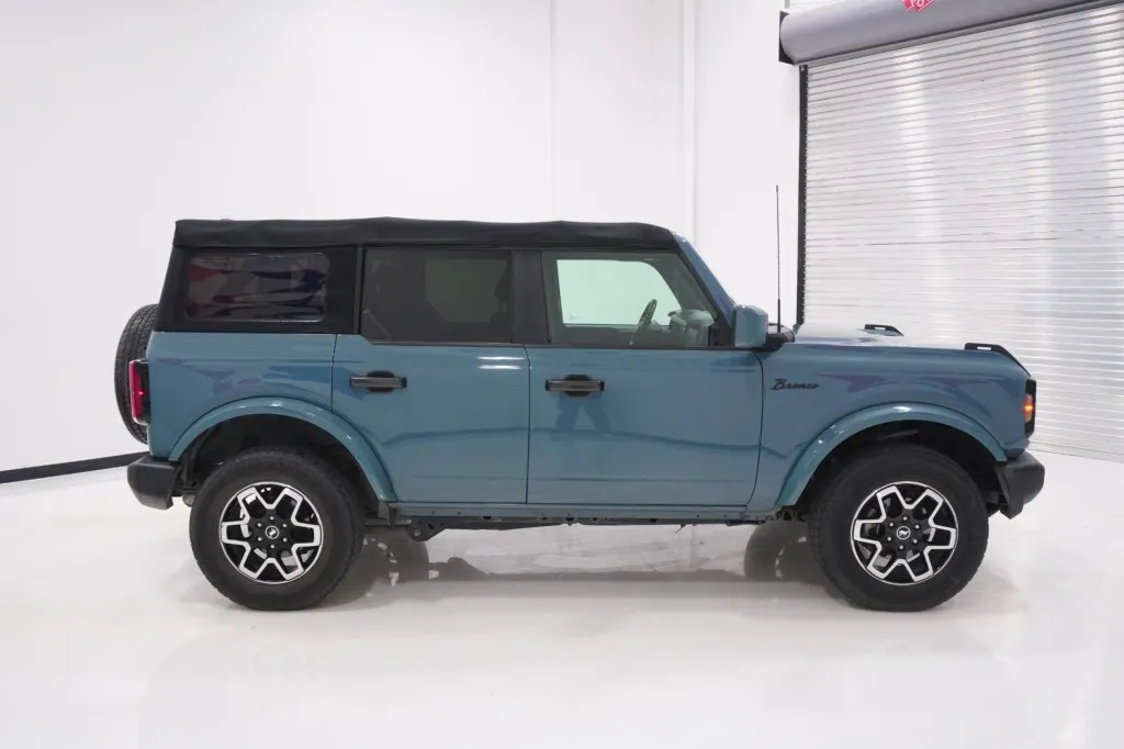 2022 Ford Bronco Badlands