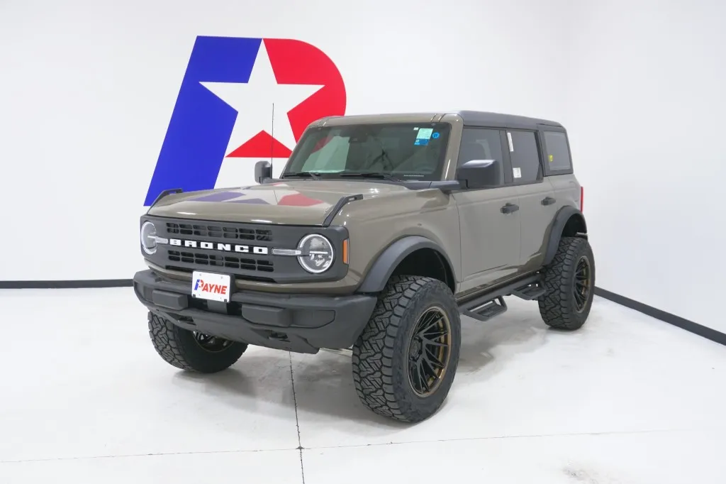 2025 Ford Bronco Base