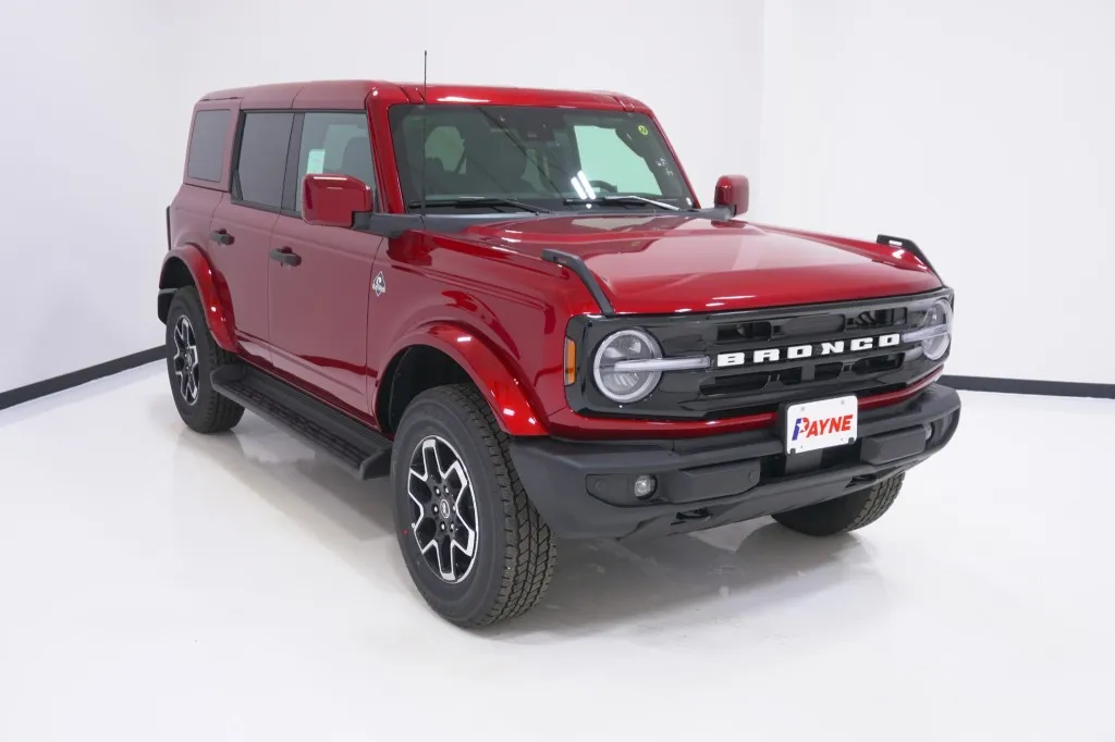2026 Ford Bronco Outer Banks