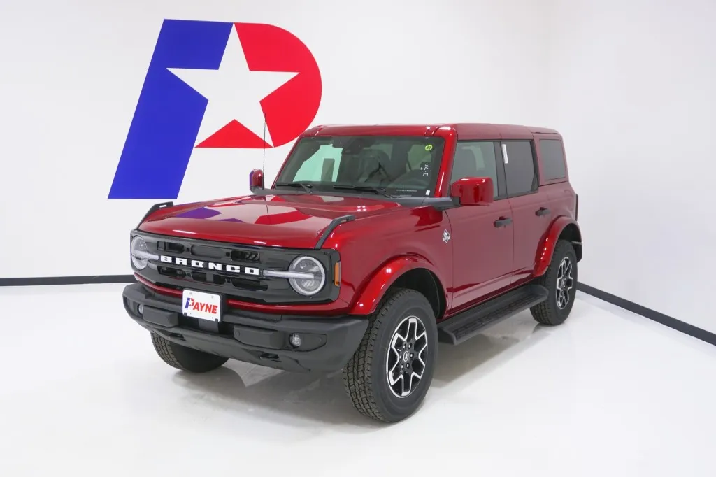 2026 Ford Bronco Outer Banks 4x4's photo