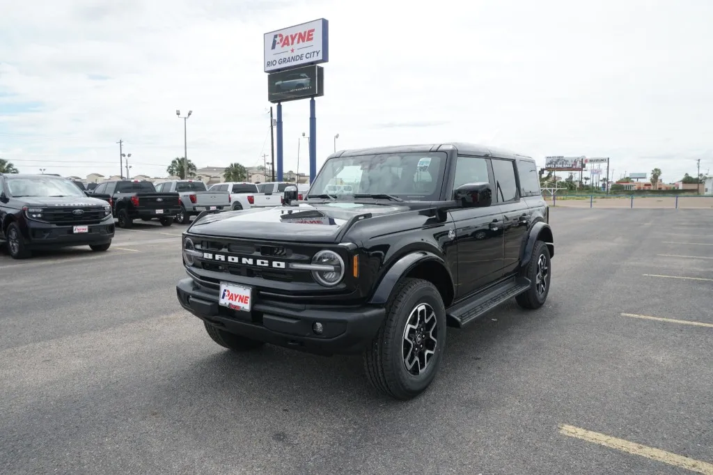2026 Ford Bronco Outer Banks