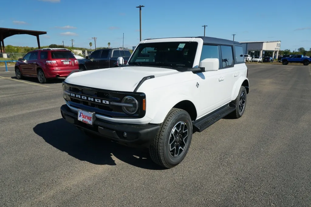 2025 Ford Bronco Outer Banks