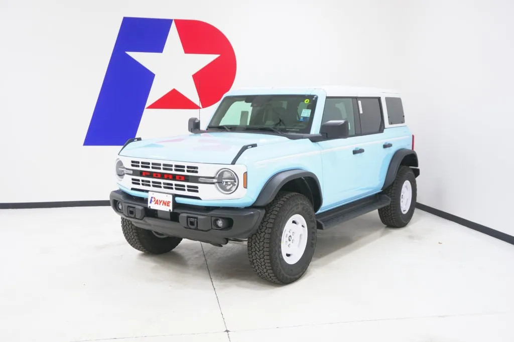 2025 Ford Bronco 4-Door Heritage Editon's photo