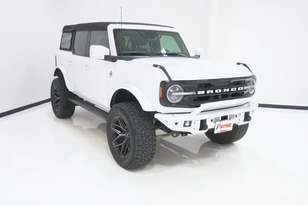 2023 Ford Bronco Outer Banks