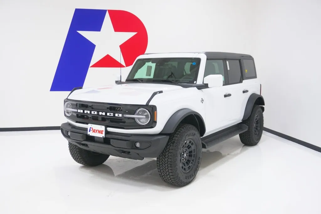 2026 Ford Bronco Outer Banks