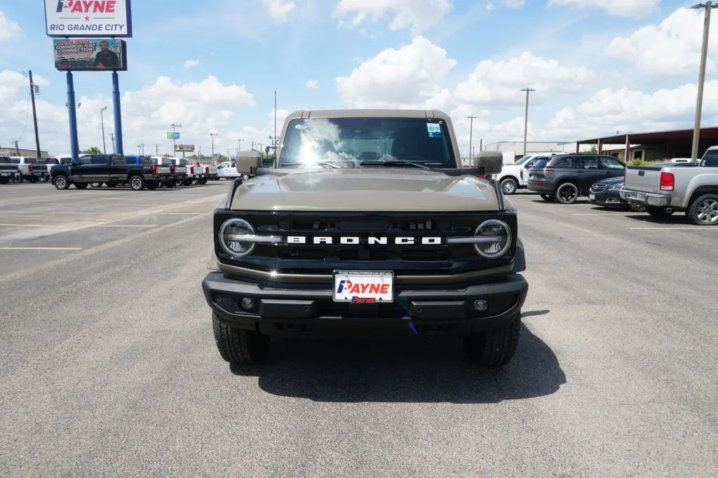 2026 Ford Bronco Outer Banks