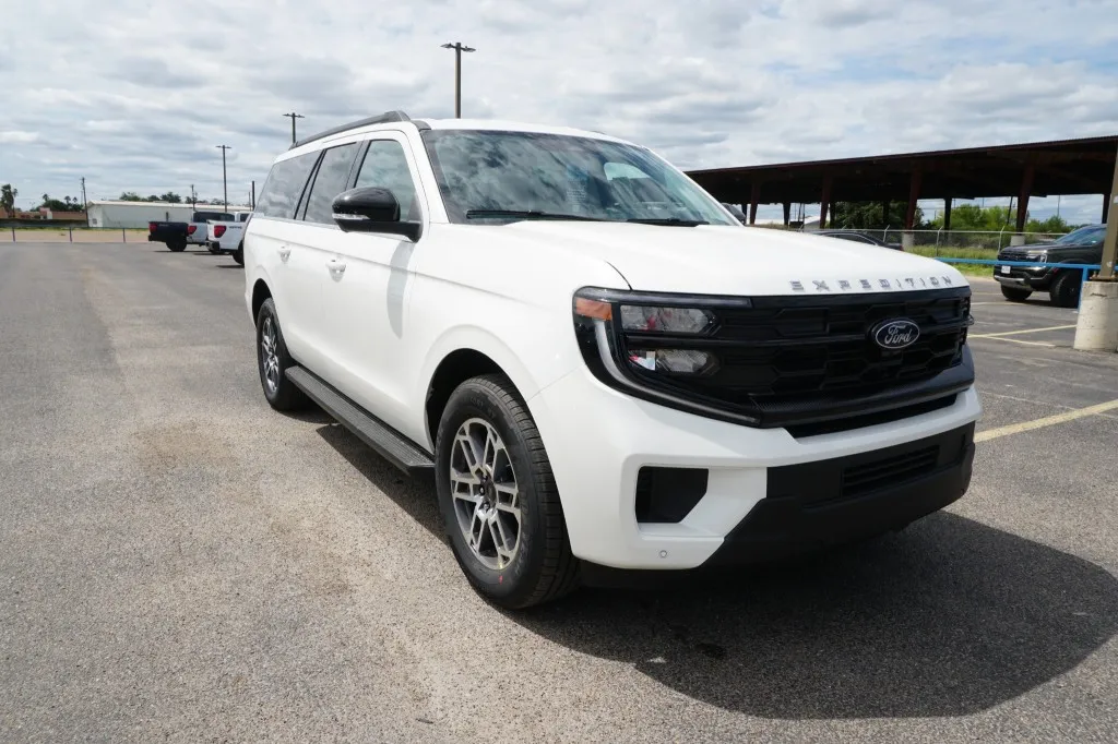 2026 Ford Expedition Max Active
