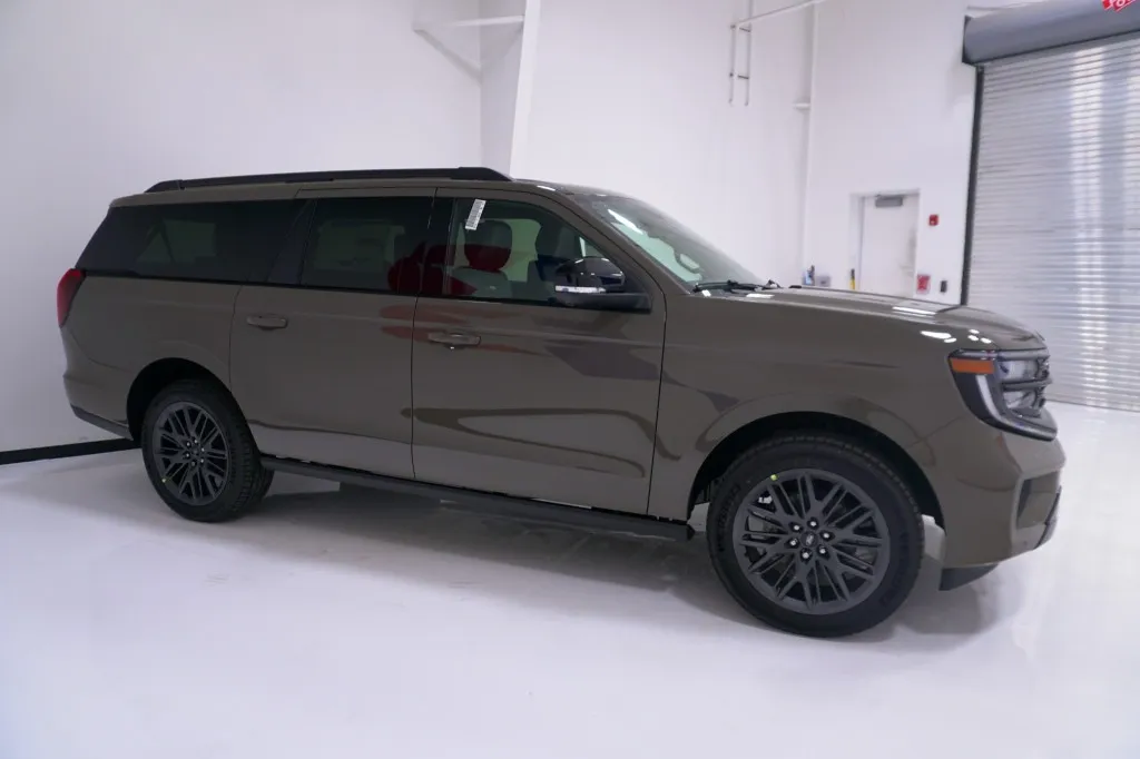 2027 Ford Expedition Max Platinum