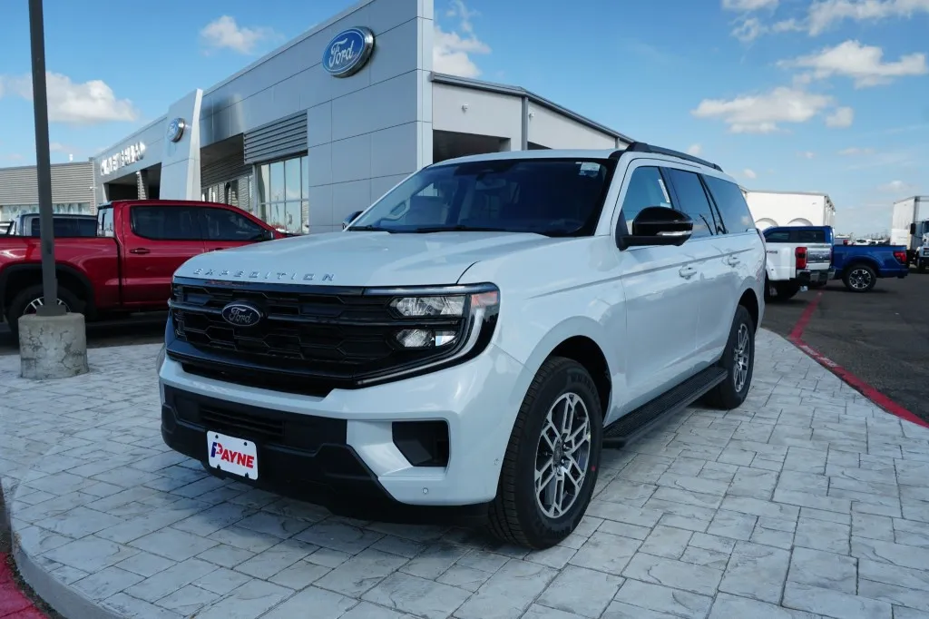 2025 Ford Expedition Active