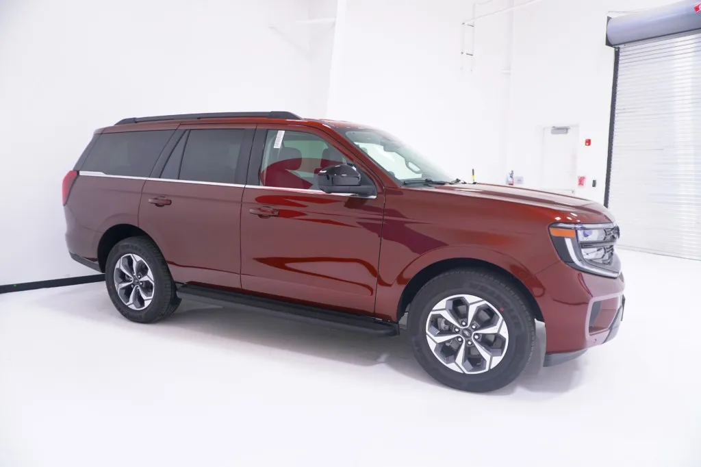 2027 Ford Expedition Active