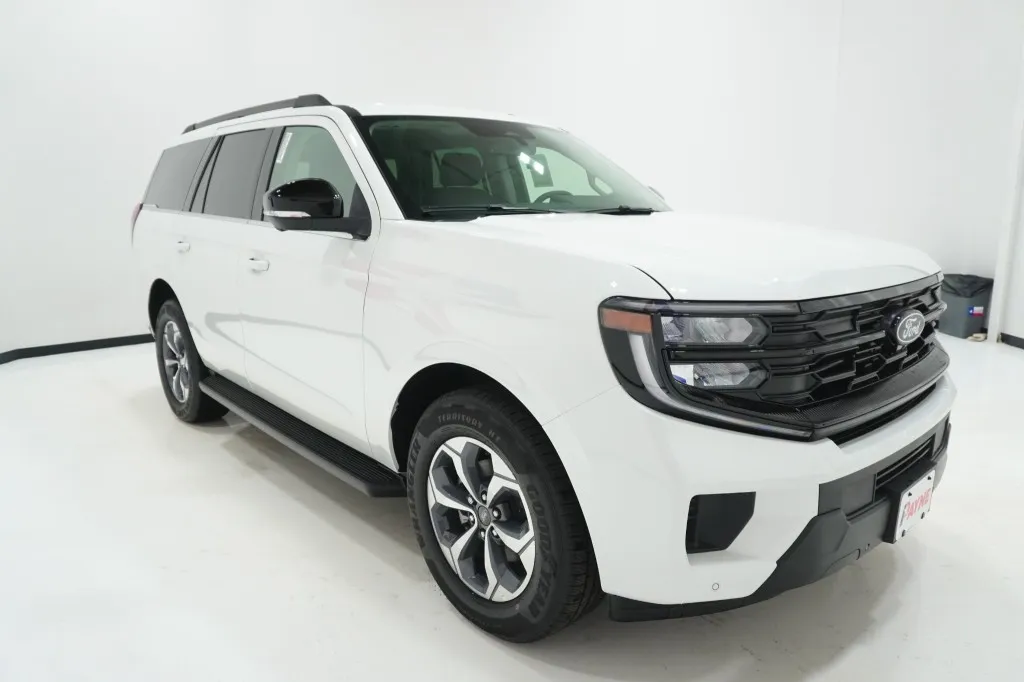 2027 Ford Expedition Active