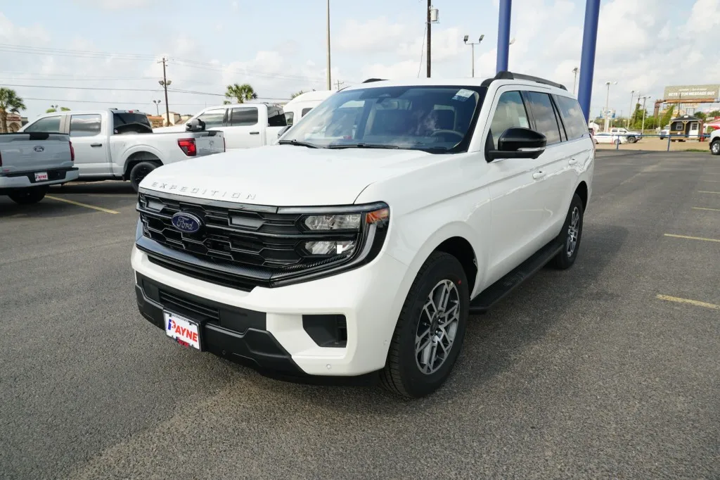 2025 Ford Expedition Active