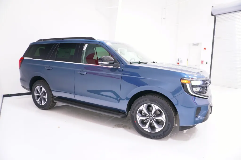 2027 Ford Expedition Active