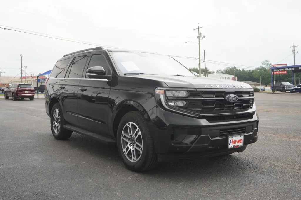 2025 Ford Expedition Active