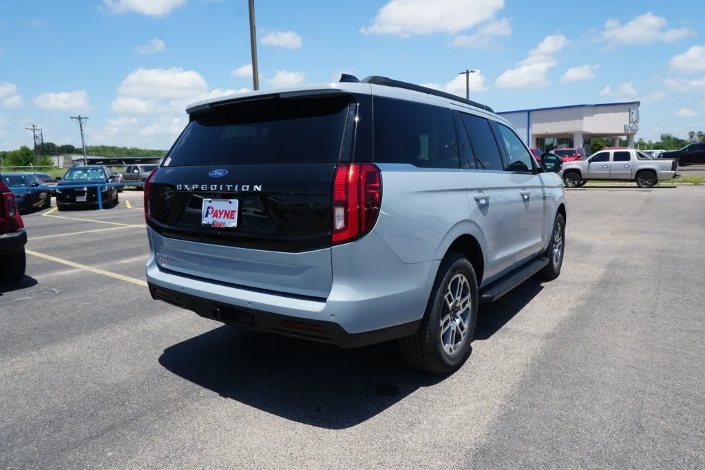 2026 Ford Expedition Active