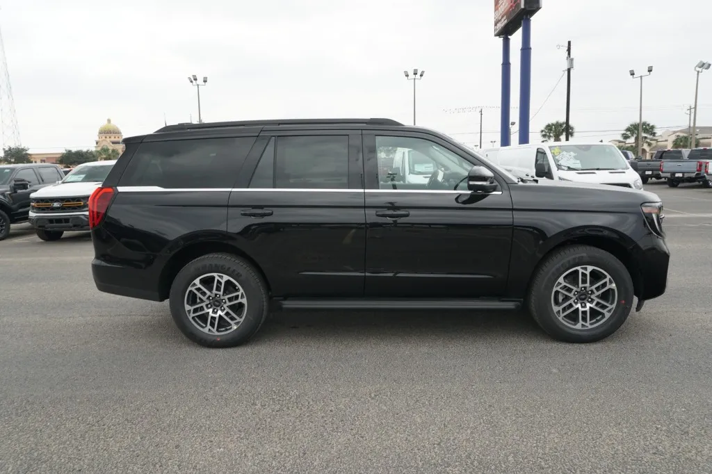 2026 Ford Expedition Active