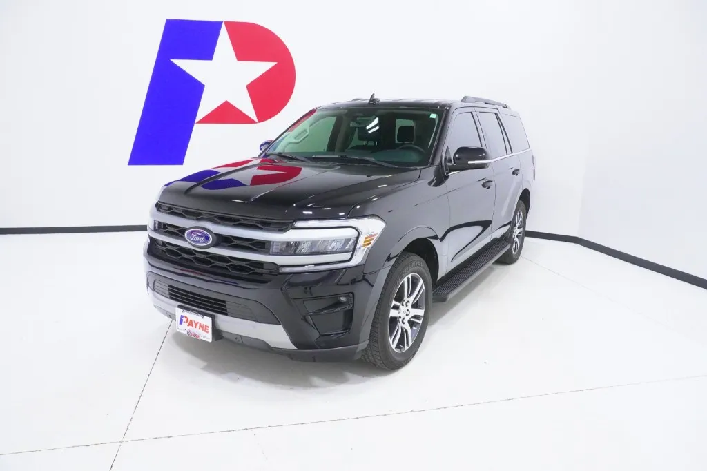 2024 Ford Expedition XLT's photo