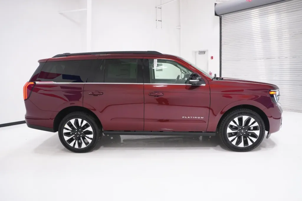 2027 Ford Expedition Platinum