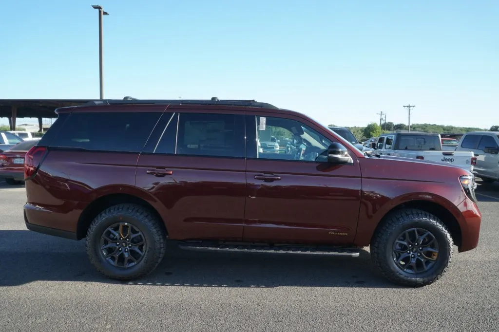 2027 Ford Expedition Tremor