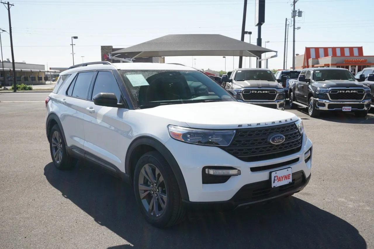 2023 Ford Explorer XLT