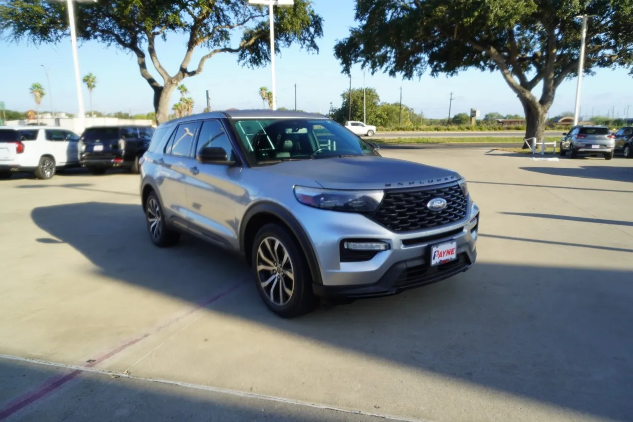 2022 Ford Explorer ST-Line