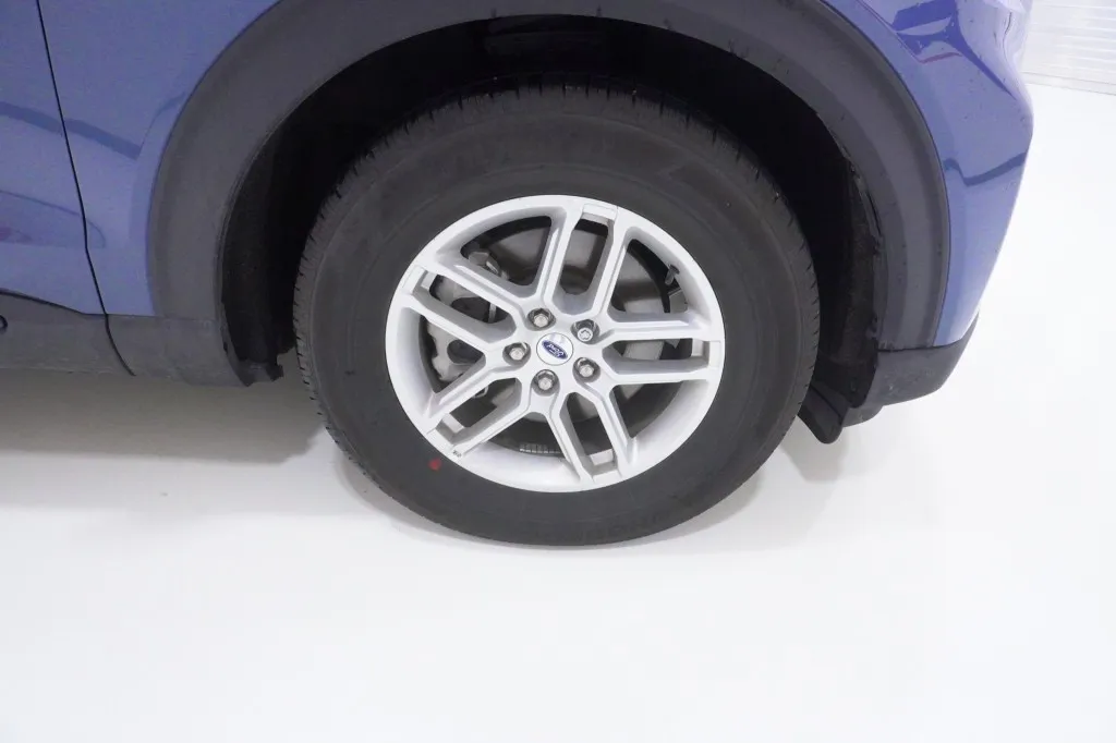 2026 Ford Explorer Active w/100A Pkg