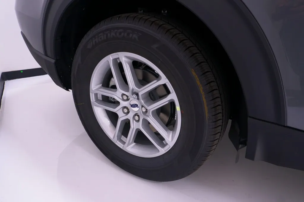 2027 Ford Explorer Active w/200A Pkg
