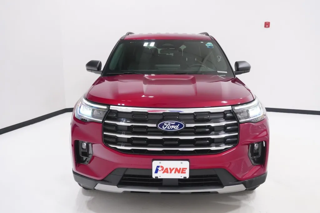 2027 Ford Explorer Active w/200A Pkg