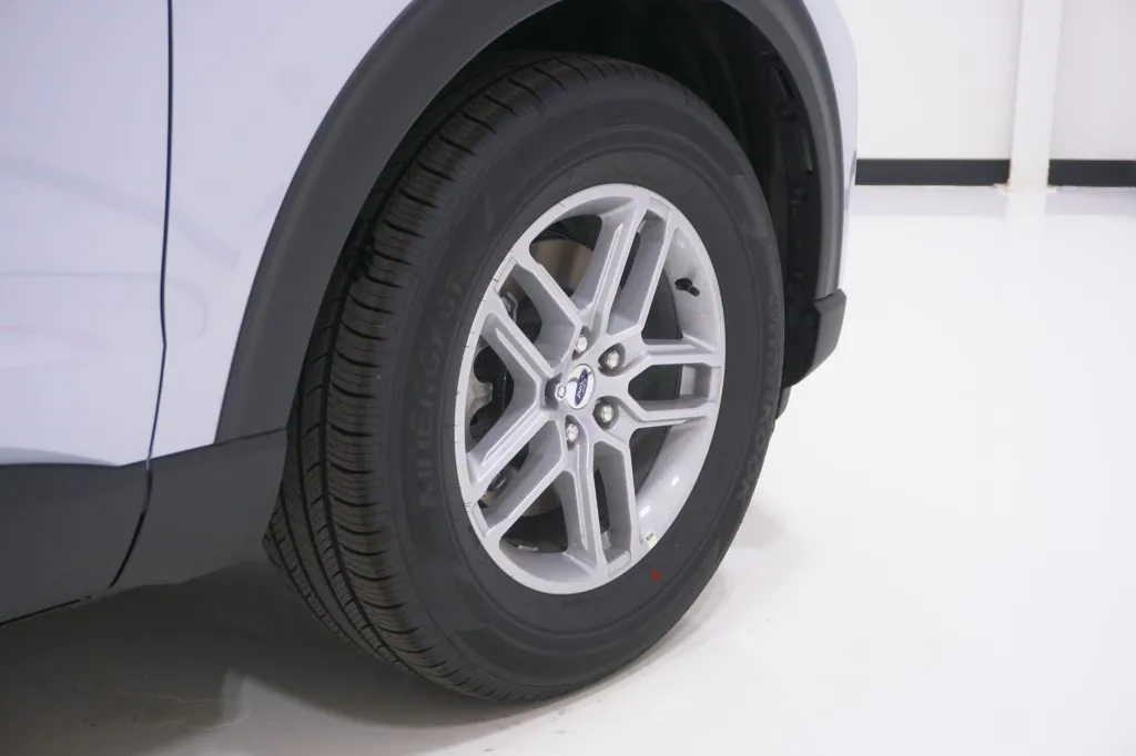 2026 Ford Explorer Active w/100A Pkg