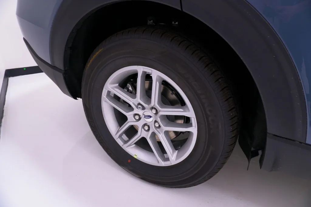 2027 Ford Explorer Active w/200A Pkg