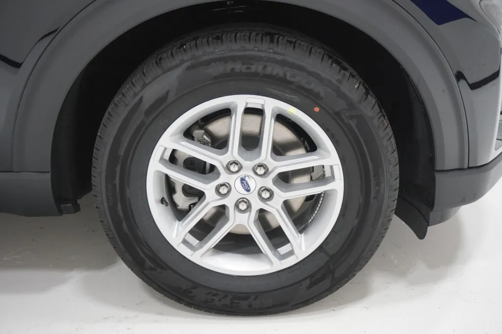 2027 Ford Explorer Active w/200A Pkg