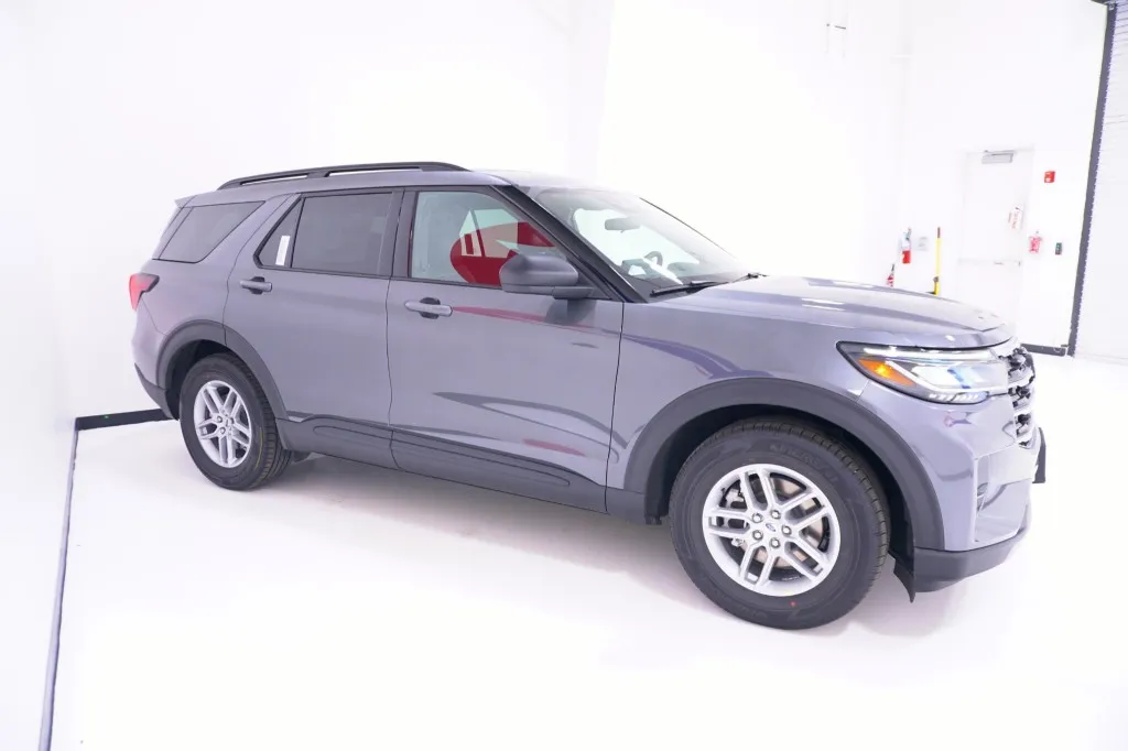 2027 Ford Explorer Active w/200A Pkg