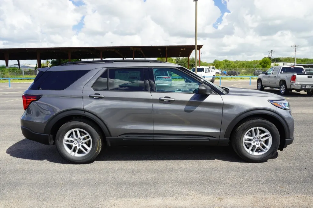 2027 Ford Explorer Active w/200A Pkg