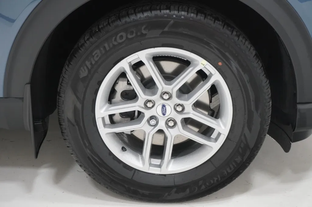 2027 Ford Explorer Active w/200A Pkg