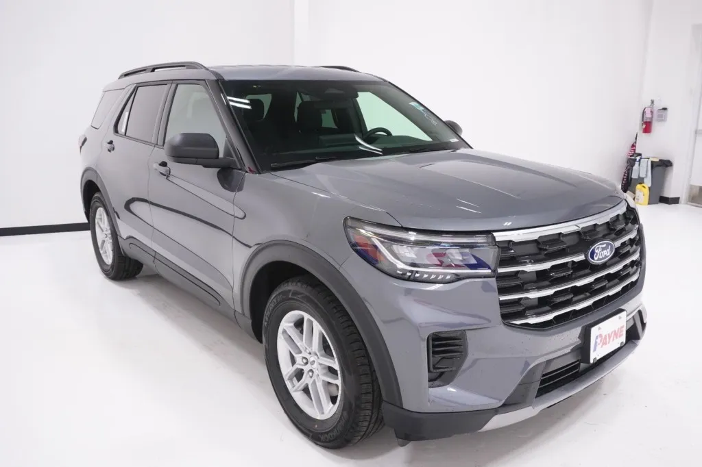 2027 Ford Explorer Active w/200A Pkg