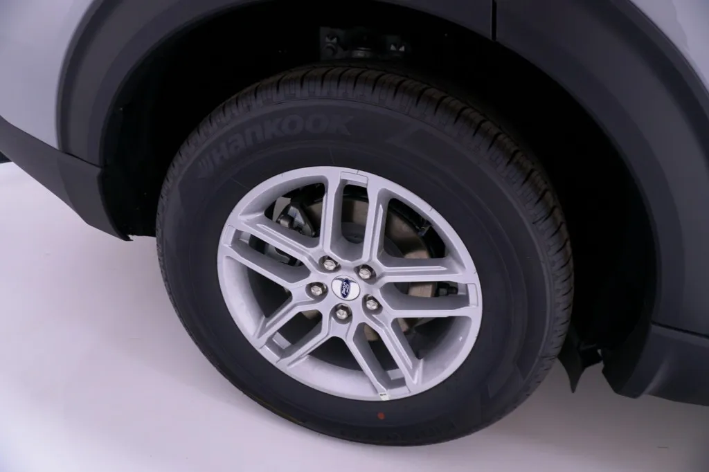 2027 Ford Explorer Active w/200A Pkg