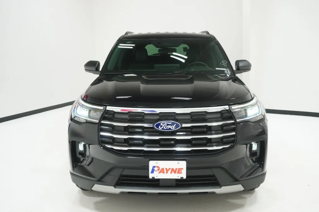 2027 Ford Explorer Active w/200A Pkg