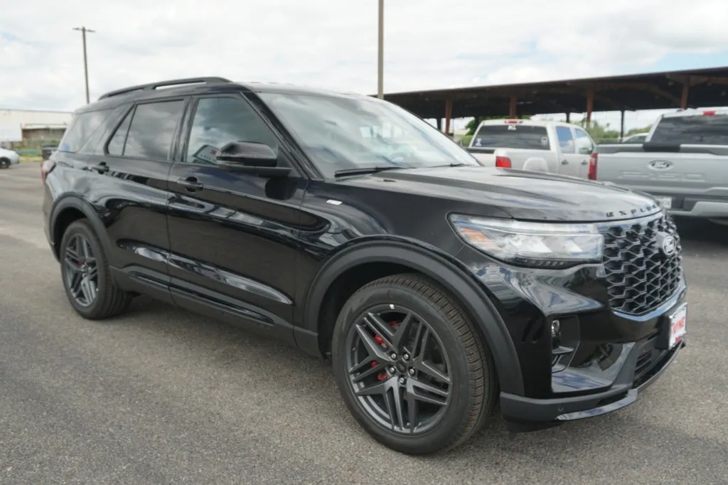 2027 Ford Explorer ST-Line