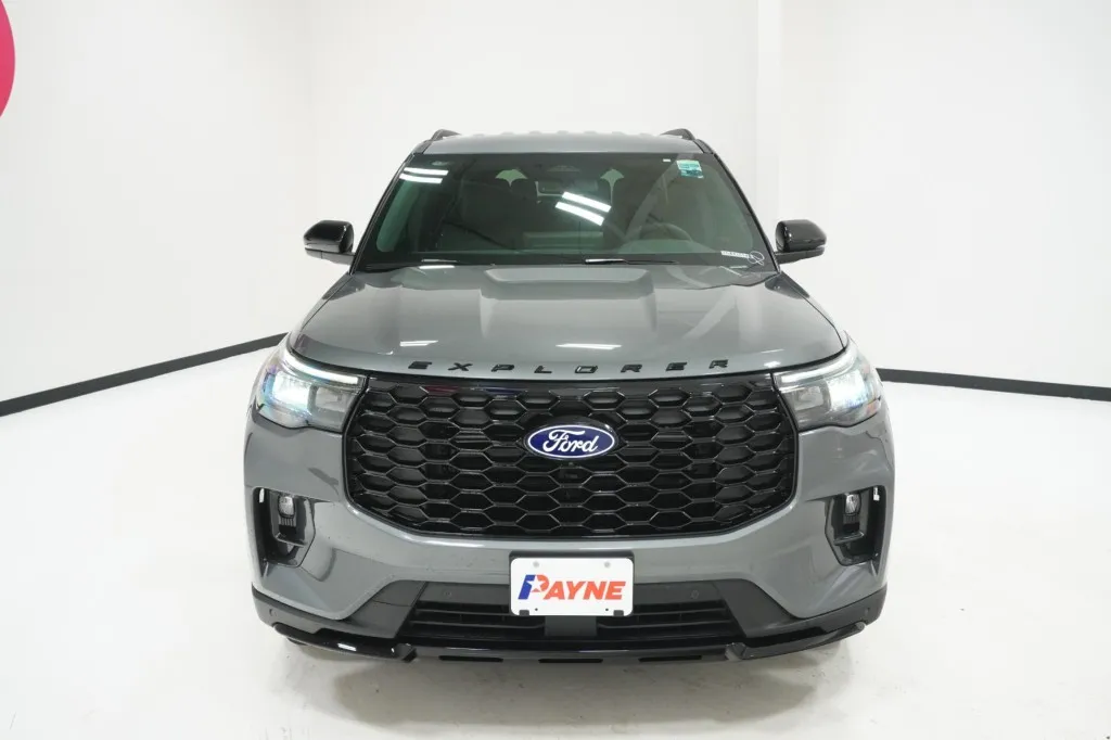 2027 Ford Explorer ST-Line