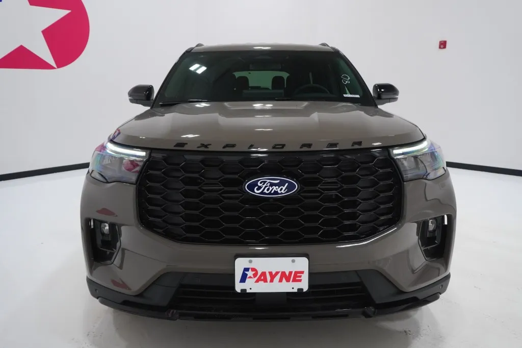 2027 Ford Explorer ST-Line