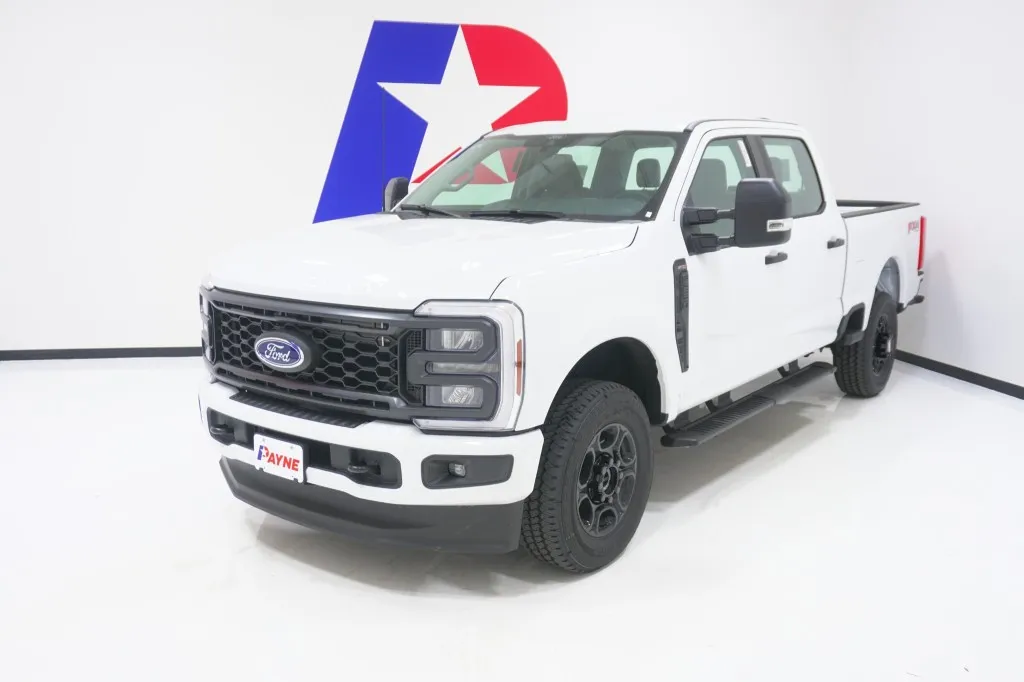 2026 Ford F-250 XL 4x4 Crew Cab 6-3/4' Box's photo