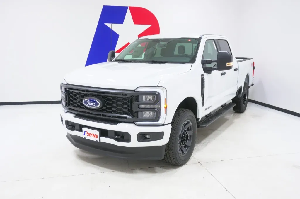 2026 Ford F-250 Lariat photo 4